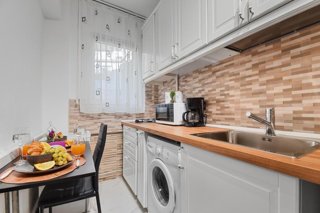 Central Studio Emerald Daire Bükreş Dış mekan fotoğraf